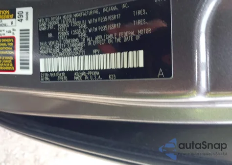 2024 Toyota Sienna Xle z USA, uszkodzony, nr VIN 5TDJRKEC6RS204711